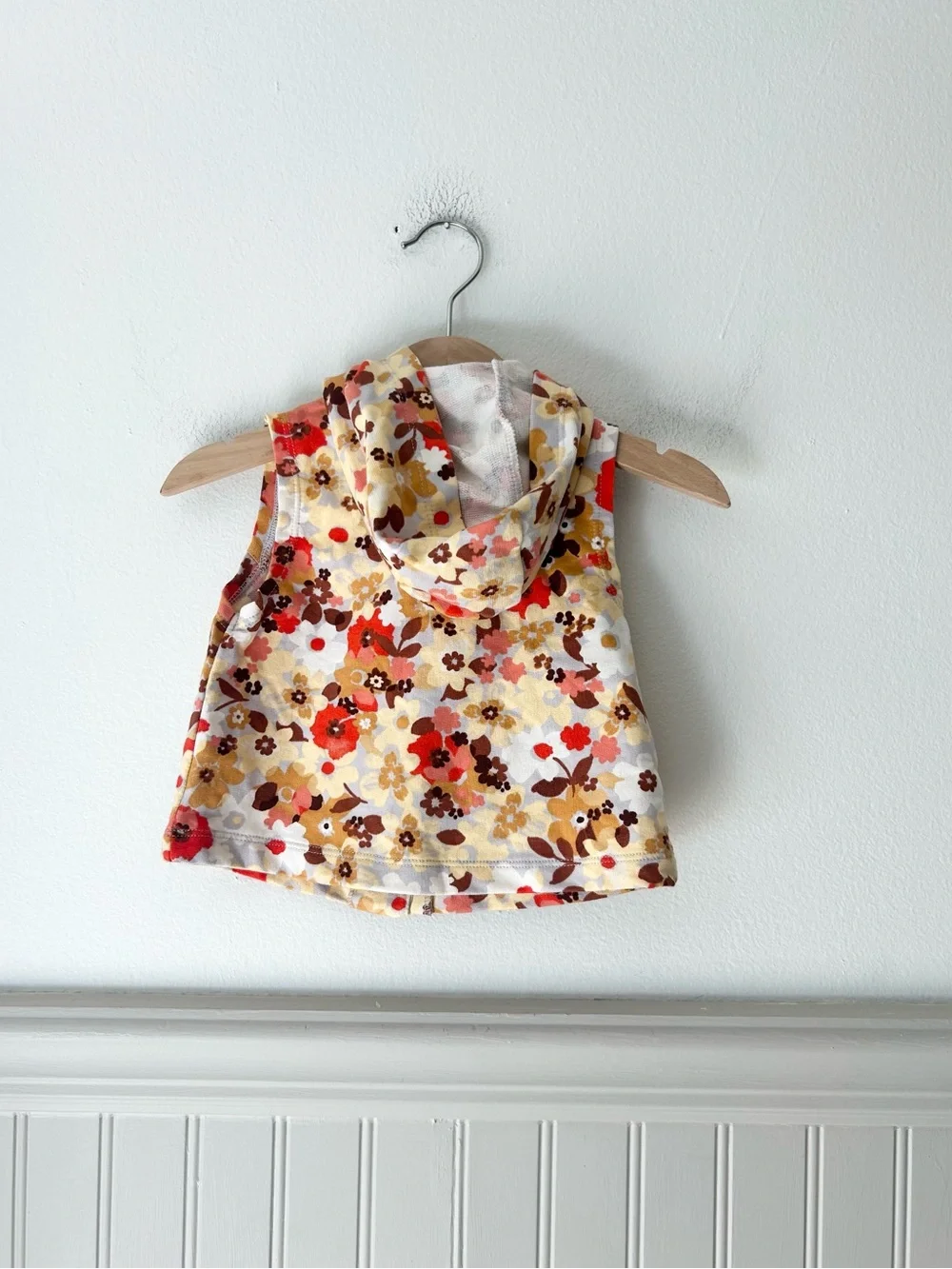 Carter’s 6 Months Floral Hooded Sleeveless Button Front Cotton Top